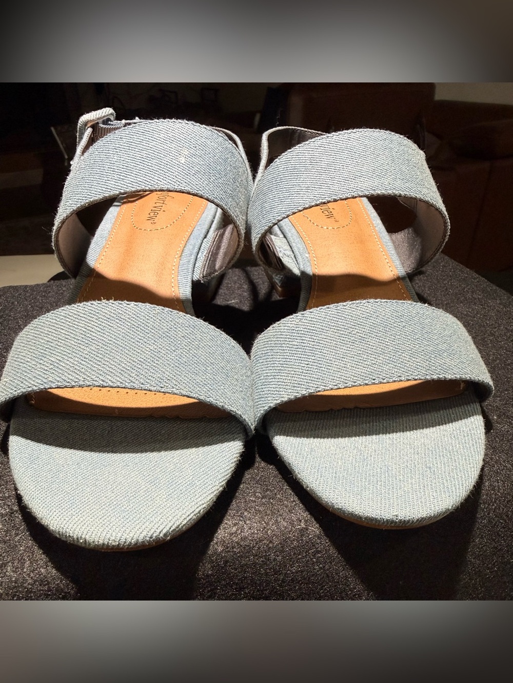 🥳🥳 📦 Comfortview Etta Sandals, 2” Heel, Light Blue Linen-look, Size 7 1/2 - Picture 5 of 11